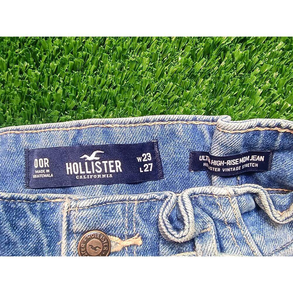 Hollister Ultra High-Rise Mom Jeans - Vintage Stretch - Picture 2 of 7